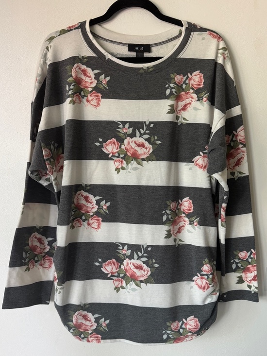 AGB Tops - AGB Floral Striped Top XL Long Sleeve Crewneck Gray Cream Rose